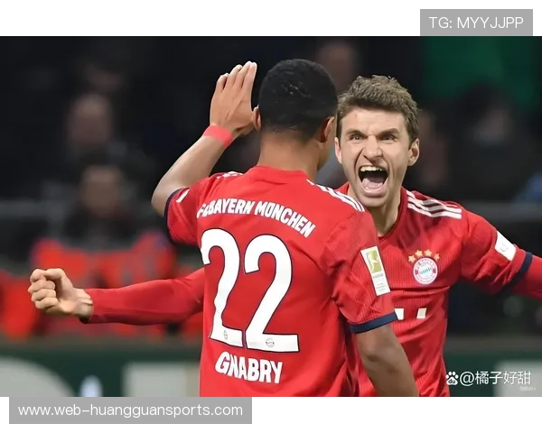 马竞举行年度慈善晚宴，格里兹曼担任拍卖师筹款